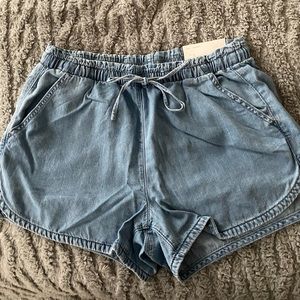 NWT AE Shorts